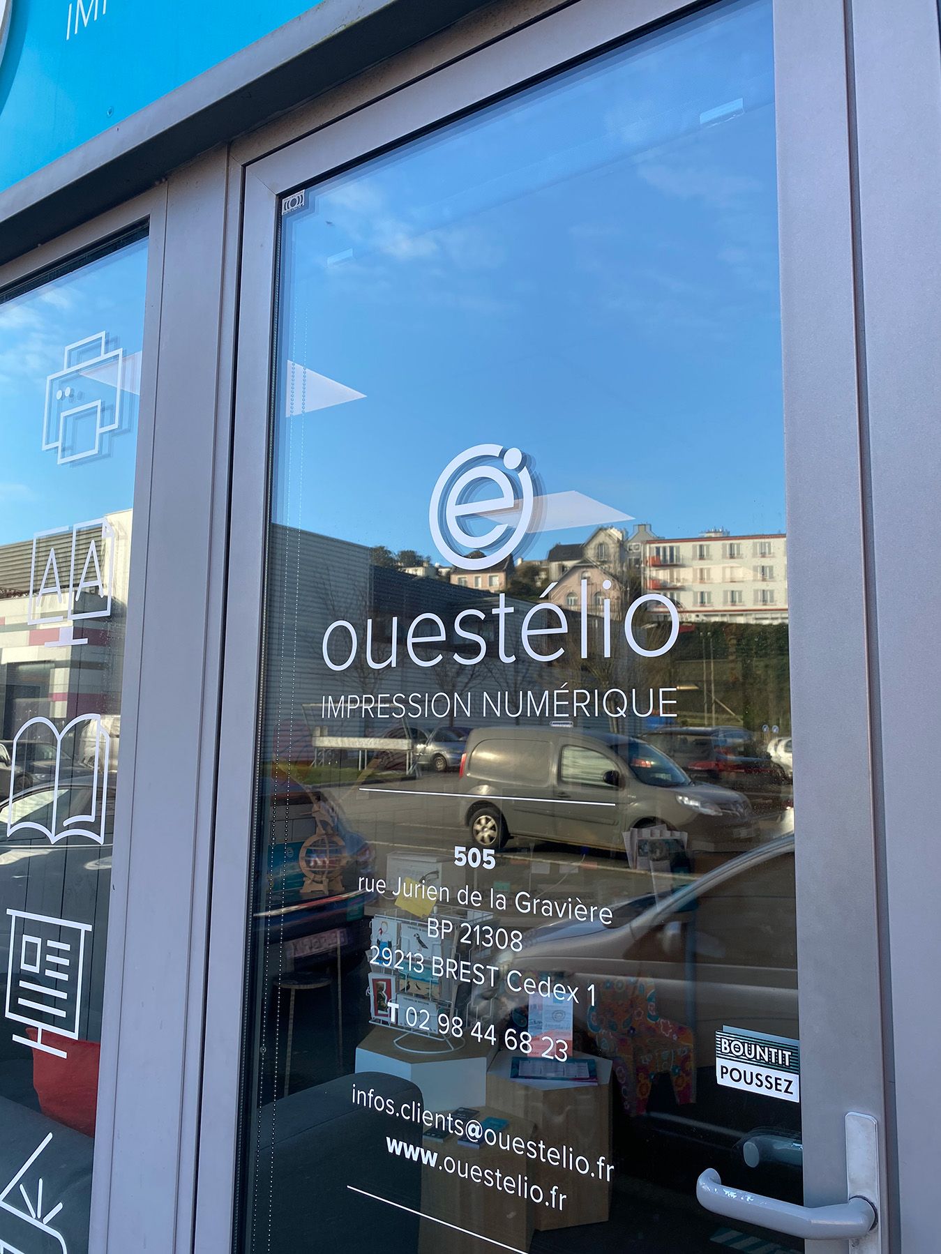 sticker ouestelio